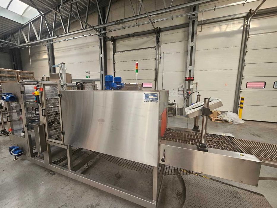 Linia rozlewnicza do oleju dla butelek 1l oraz 5l, rok prod. 2022/2024