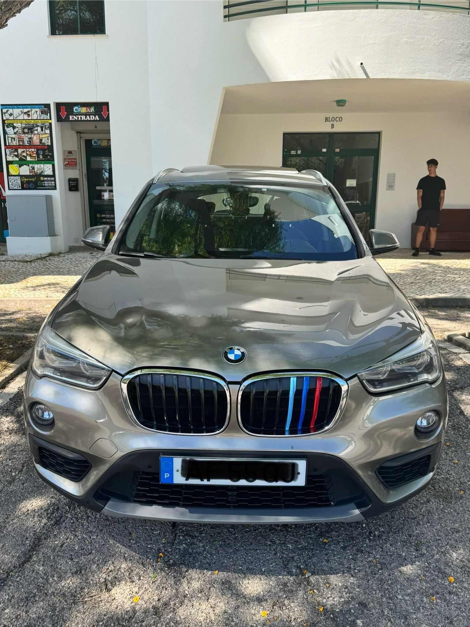 BMW X1 16d SDrive com Teto Panoramico