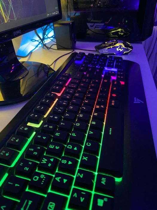 Komputer do gier cały zestaw gamingowy I5 GTX1050 8gb 120ssd 1000hdd