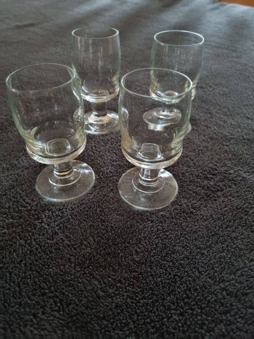 Kieliszki 4 sztuki z czasów PRL