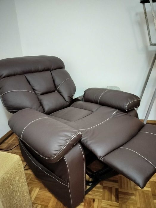 Poltrona de Reclinação e Massagem IMPERIAL