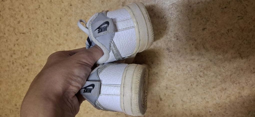 Кросівки NIKE дитячі 24р