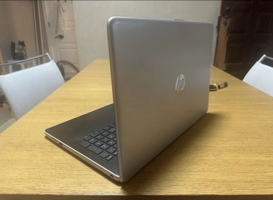 Portátil HP 15-BS080nf