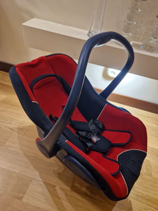 Fotelik nosidełko do samochodu