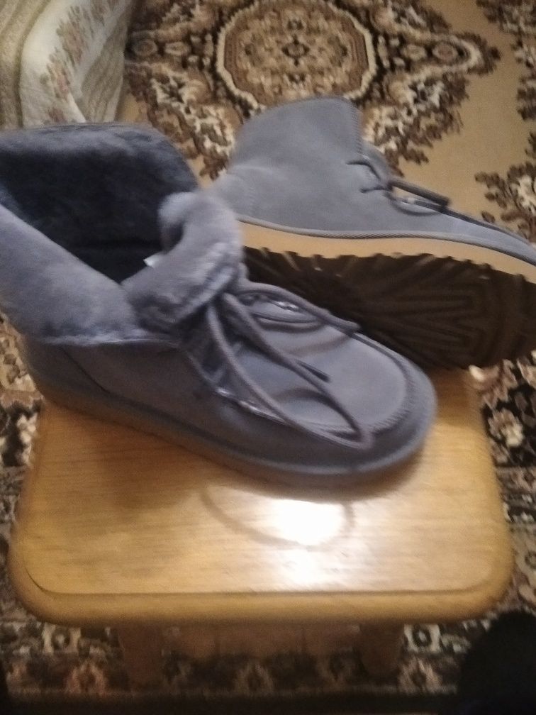 Уги жіночі . UGG