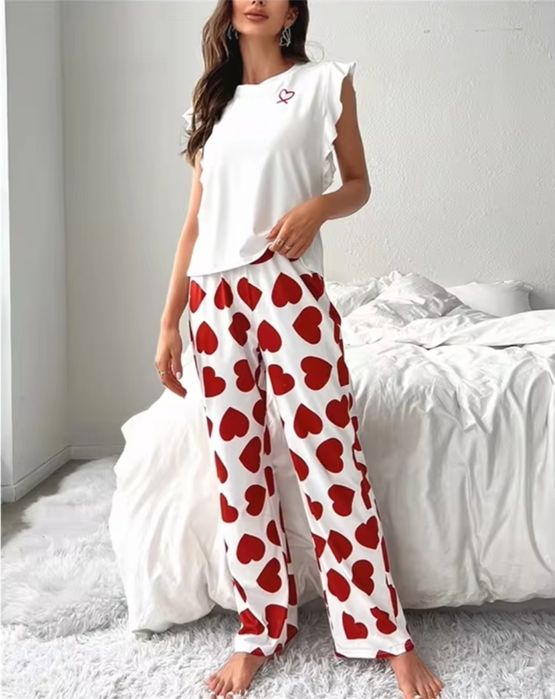 Жіноча піжама (штани + футболка) із сердечками