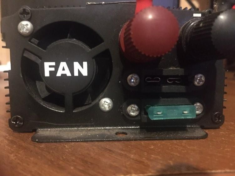 Інвектор на 12V-220v