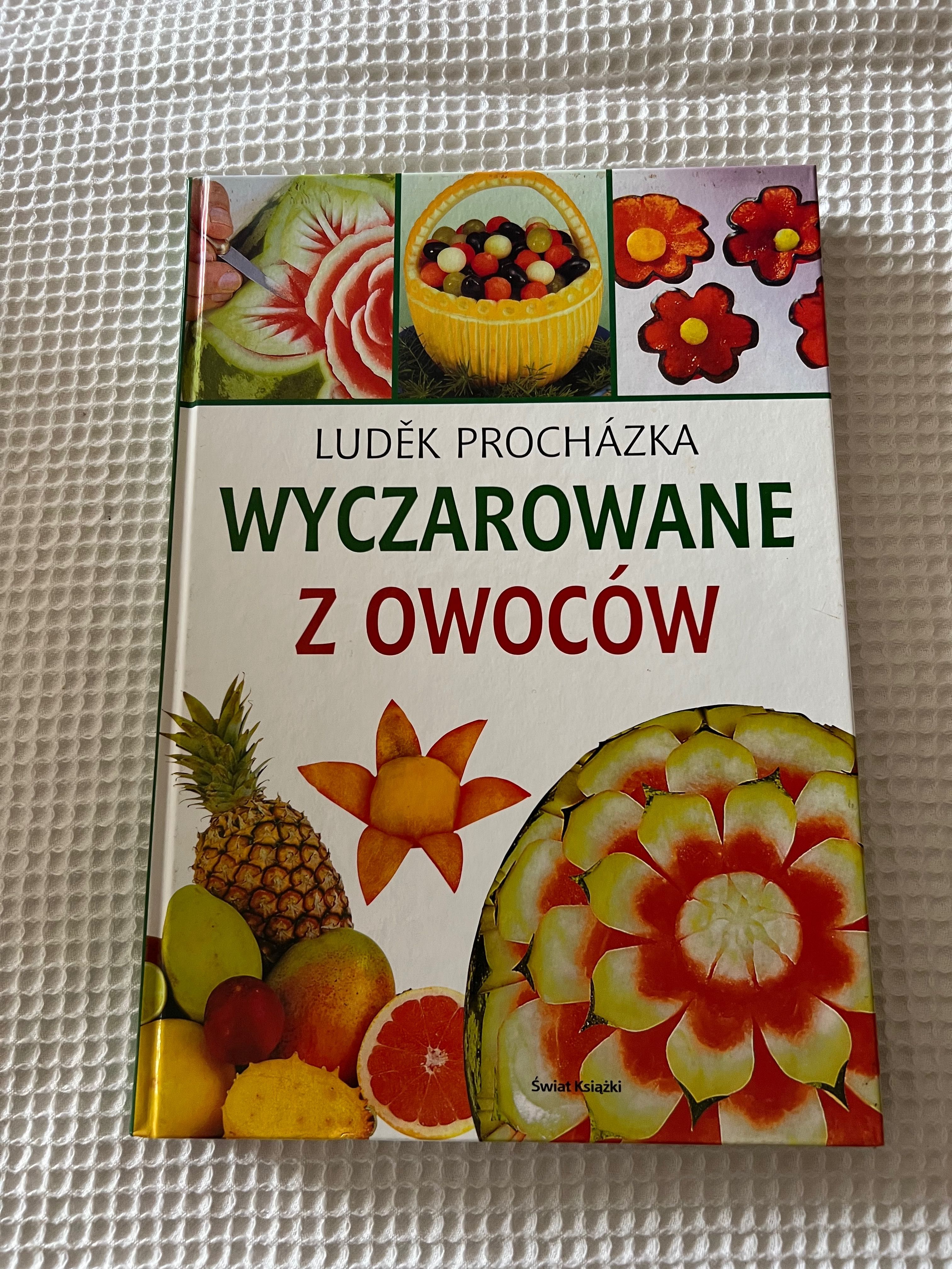 Wyczarowane z warzyw i owoców książki, Świat Książki