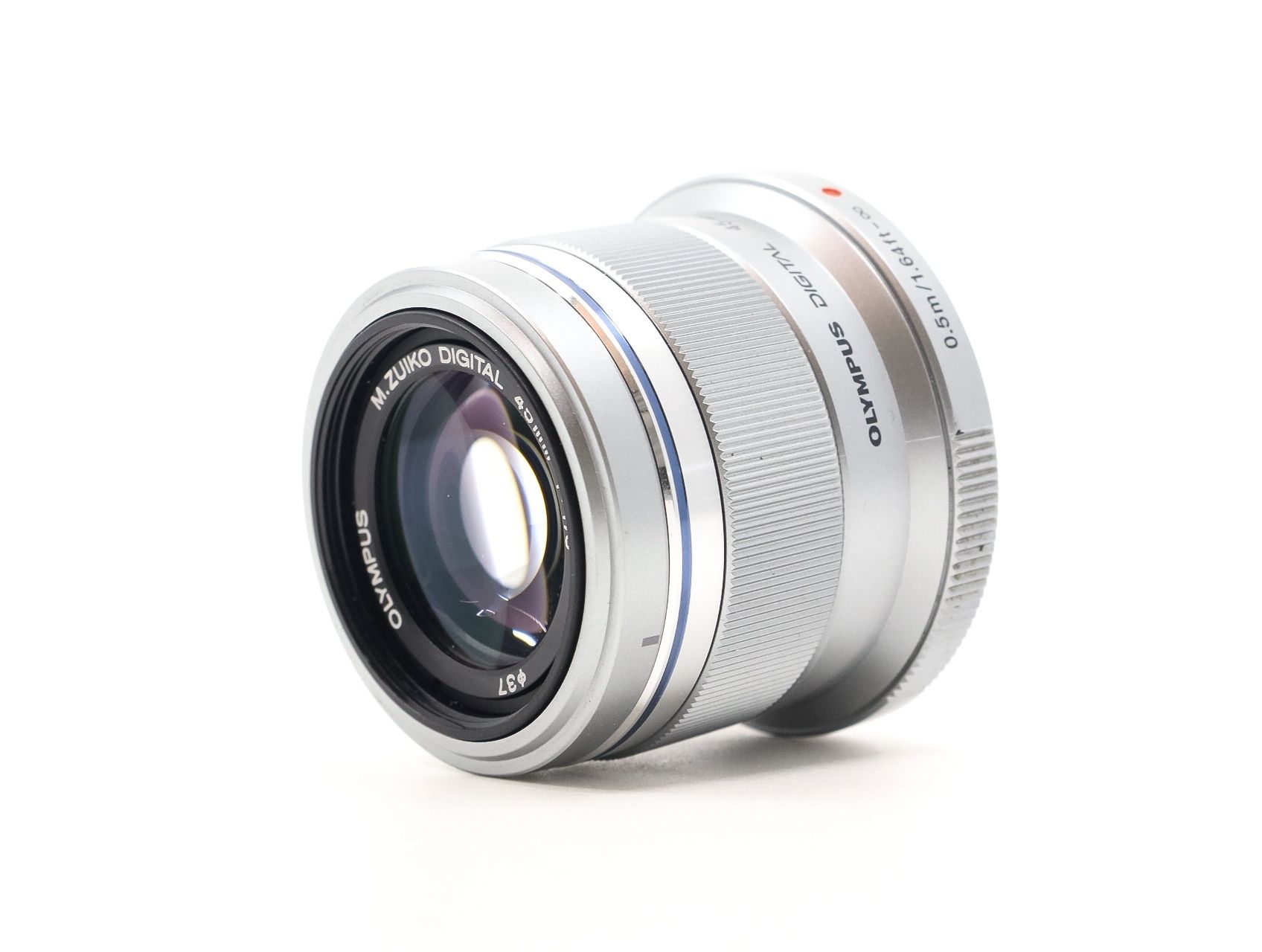 Olympus M Zuiko Digital 45mm 1:1.8 M43