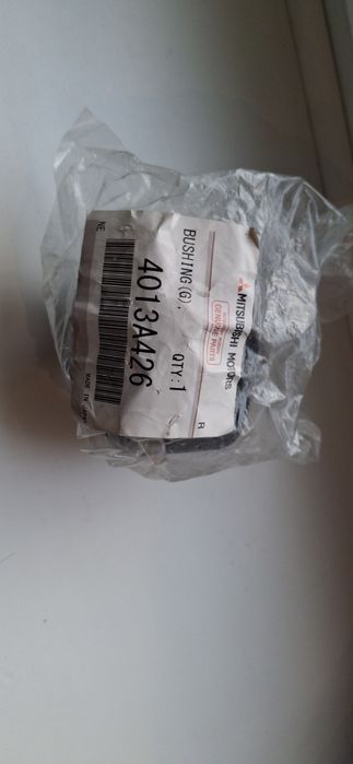 4013A426 Mitsubishi Сайлентблок важеля