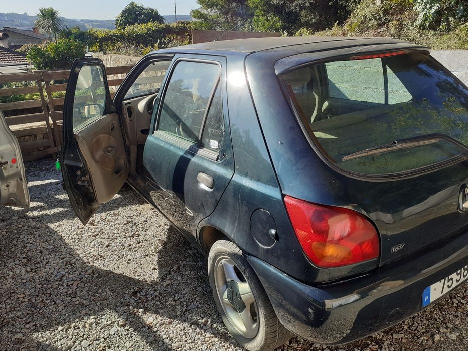 Vendo Ford fiesta de trabalho 600€