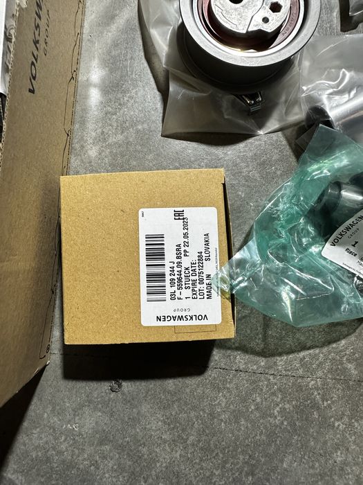 Ремкомплект ГРМ VW 1.6 2.0 TDI Crafter Caddy passat Skoda Audi seat