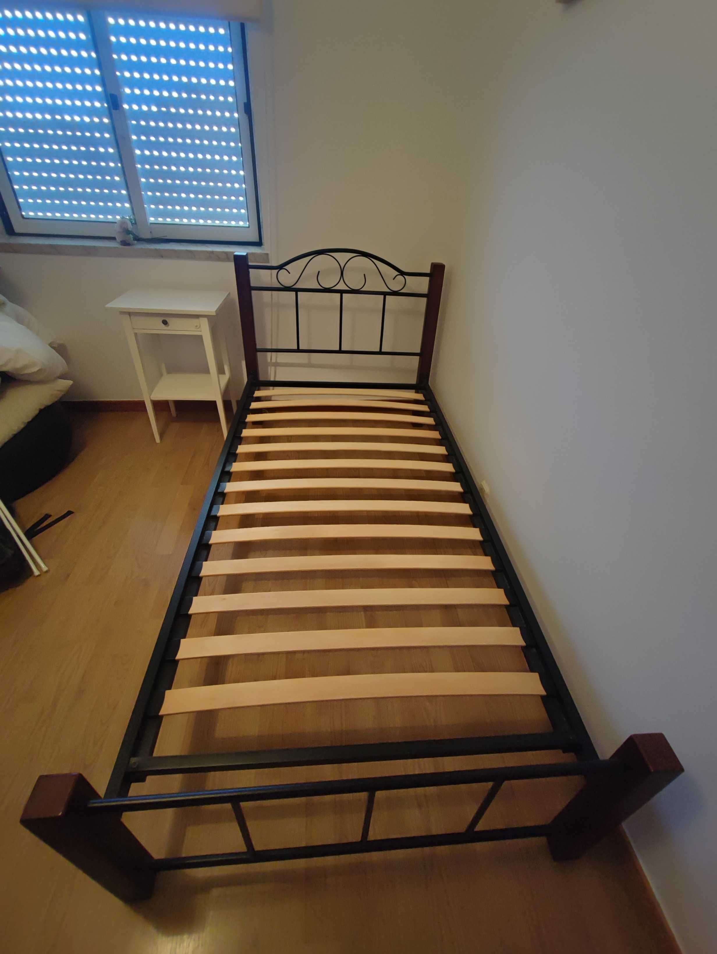 Cama de solteiro