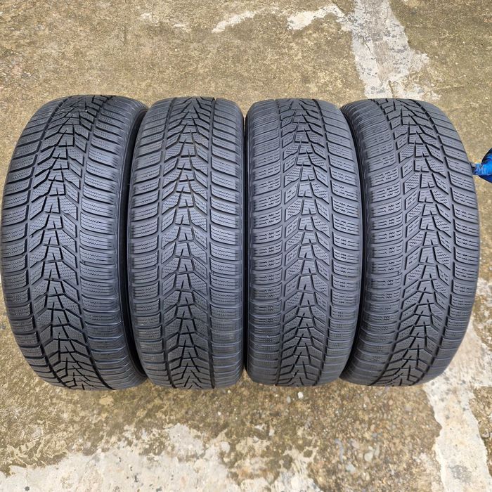 Зимові шини, резина 235 60 R18 Hankook 4шт.