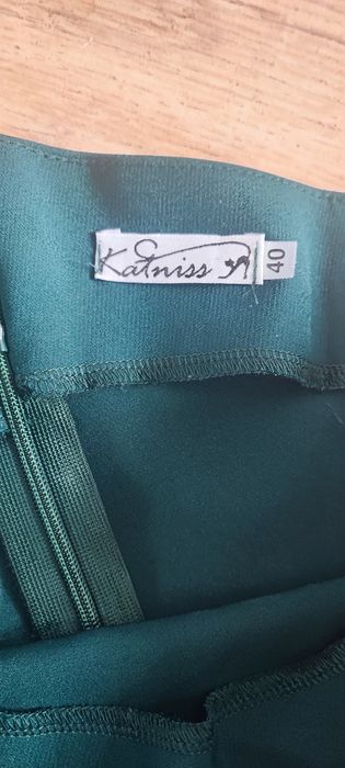 Sukienka asymetryczna na jedno ramię