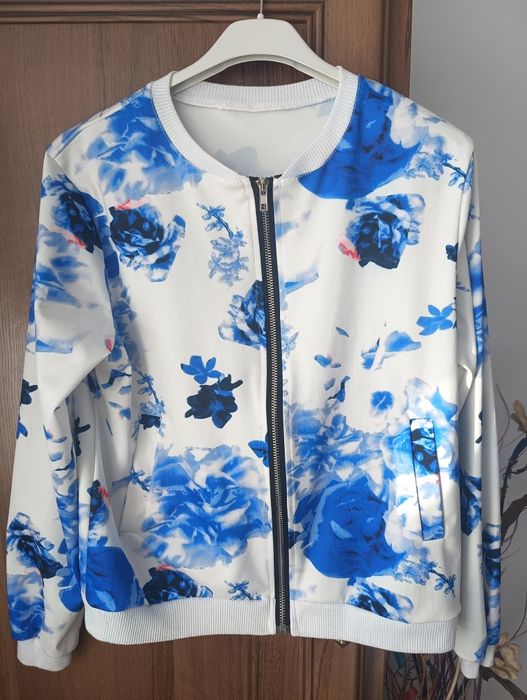 Bobmerka bejsbolówka bluza biała w niebieskie kwiaty,XS/s  dziewczynka