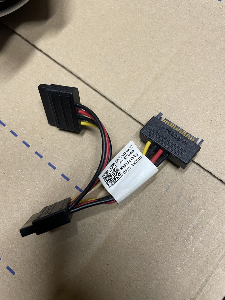 Przejściówka Adapter SATA DELL Foxconn 0N701D SATA M -> 2x SATA F