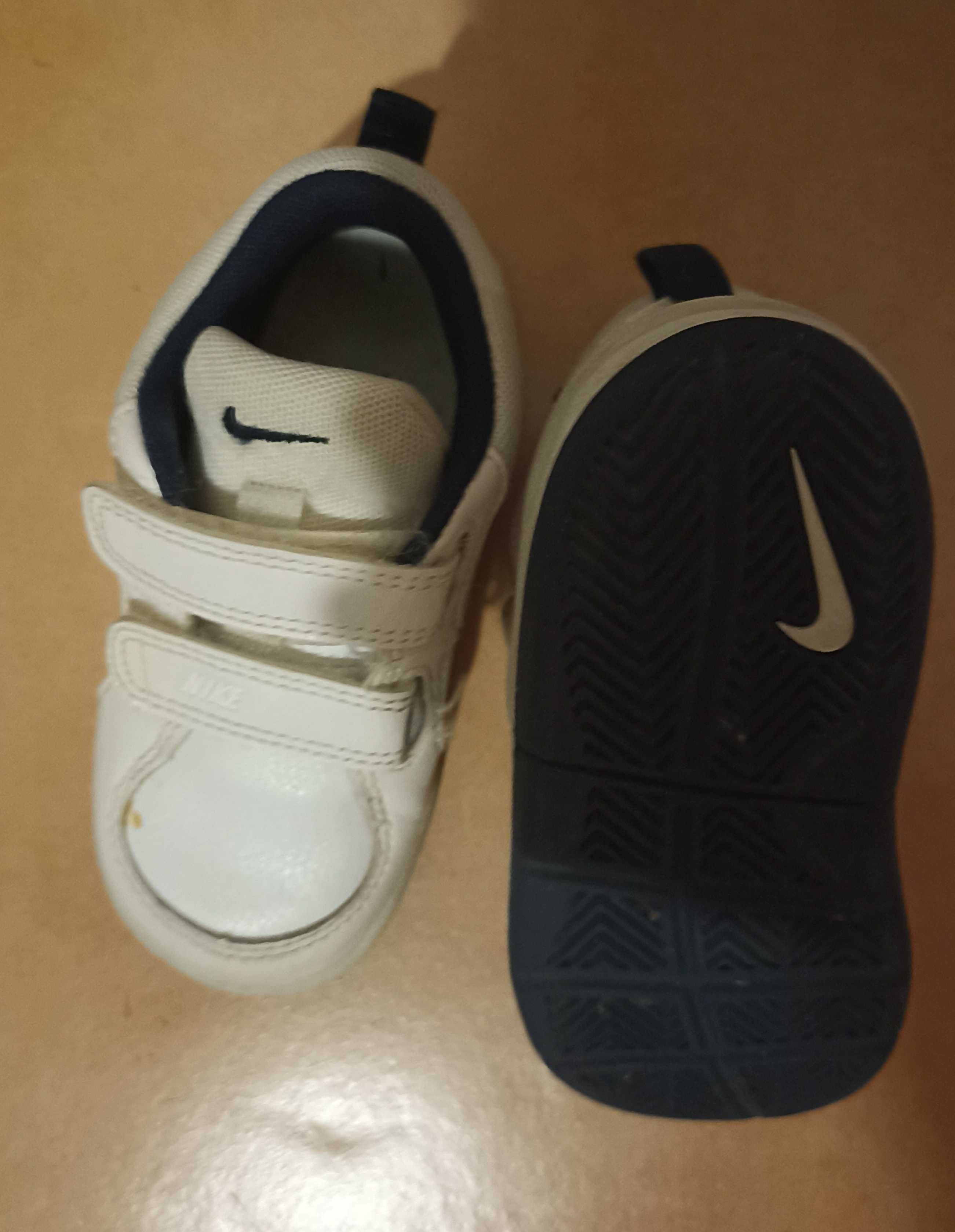 Sapatilhas Nike brancas criança