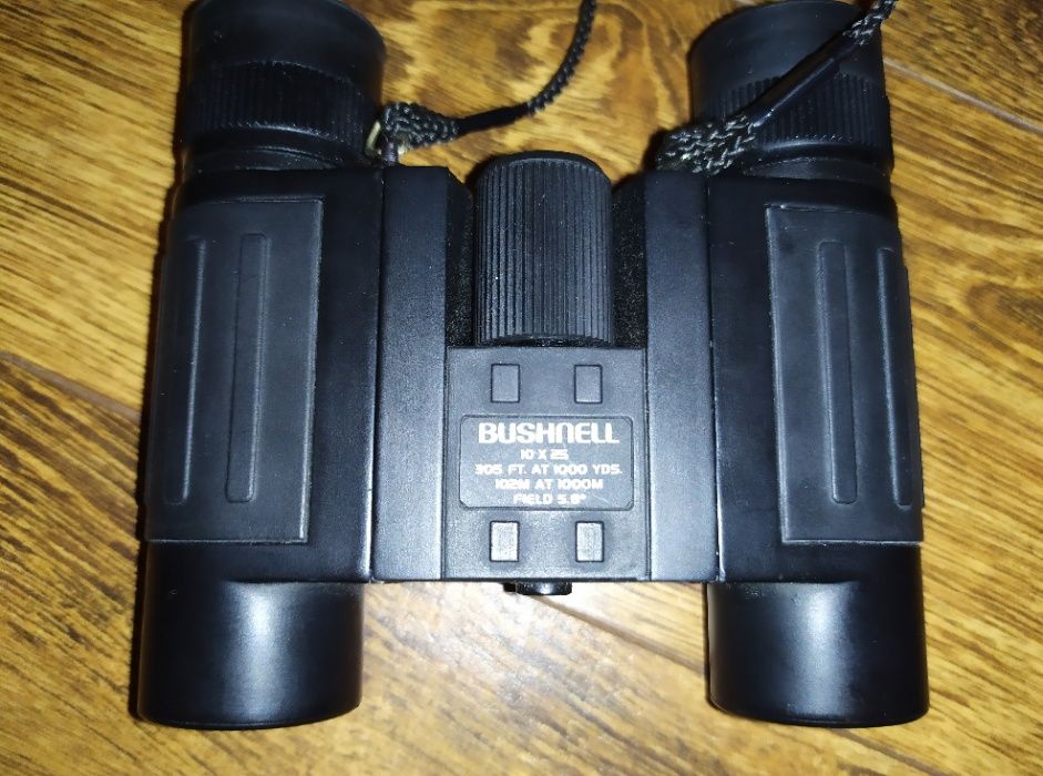Lornetka Bushnell Czarna Oryginalna 10x25 305FT Field 5,8 Sprawna