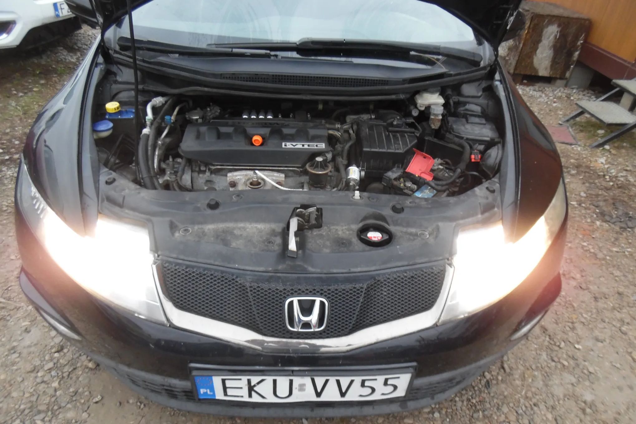 Honda Civic UFO 2009r, 1.8 Benzyna + LPG. Uszkodzony prawy tył. Jeździ.