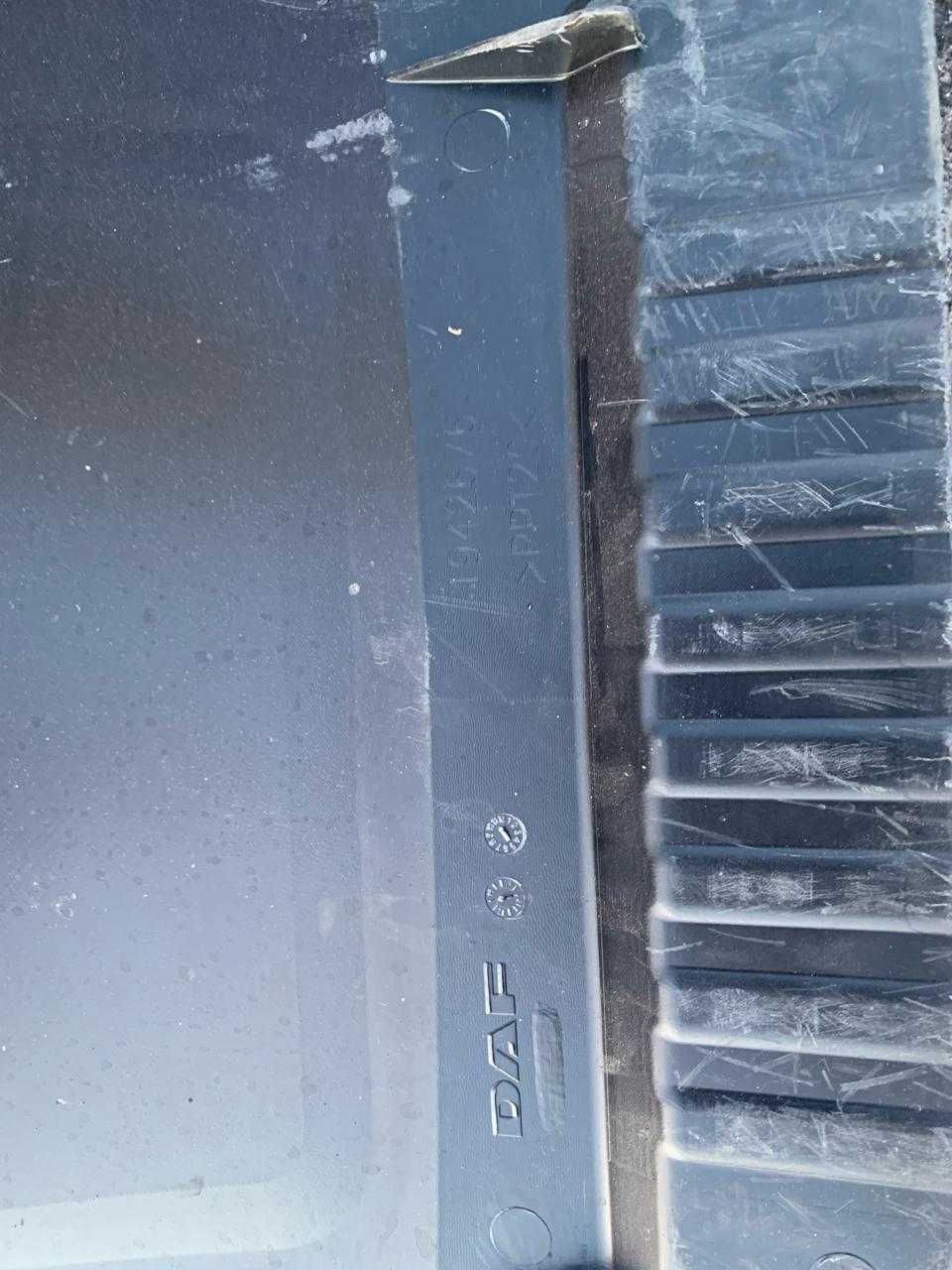 Кришка акамулятора DAF 85CF/XF106 EURO 6 1942675