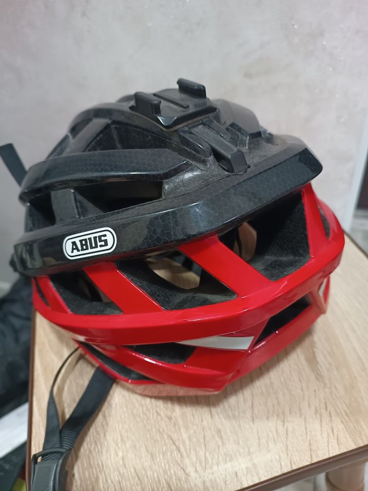 Вело шлем, Вело шолом Abus Ascent