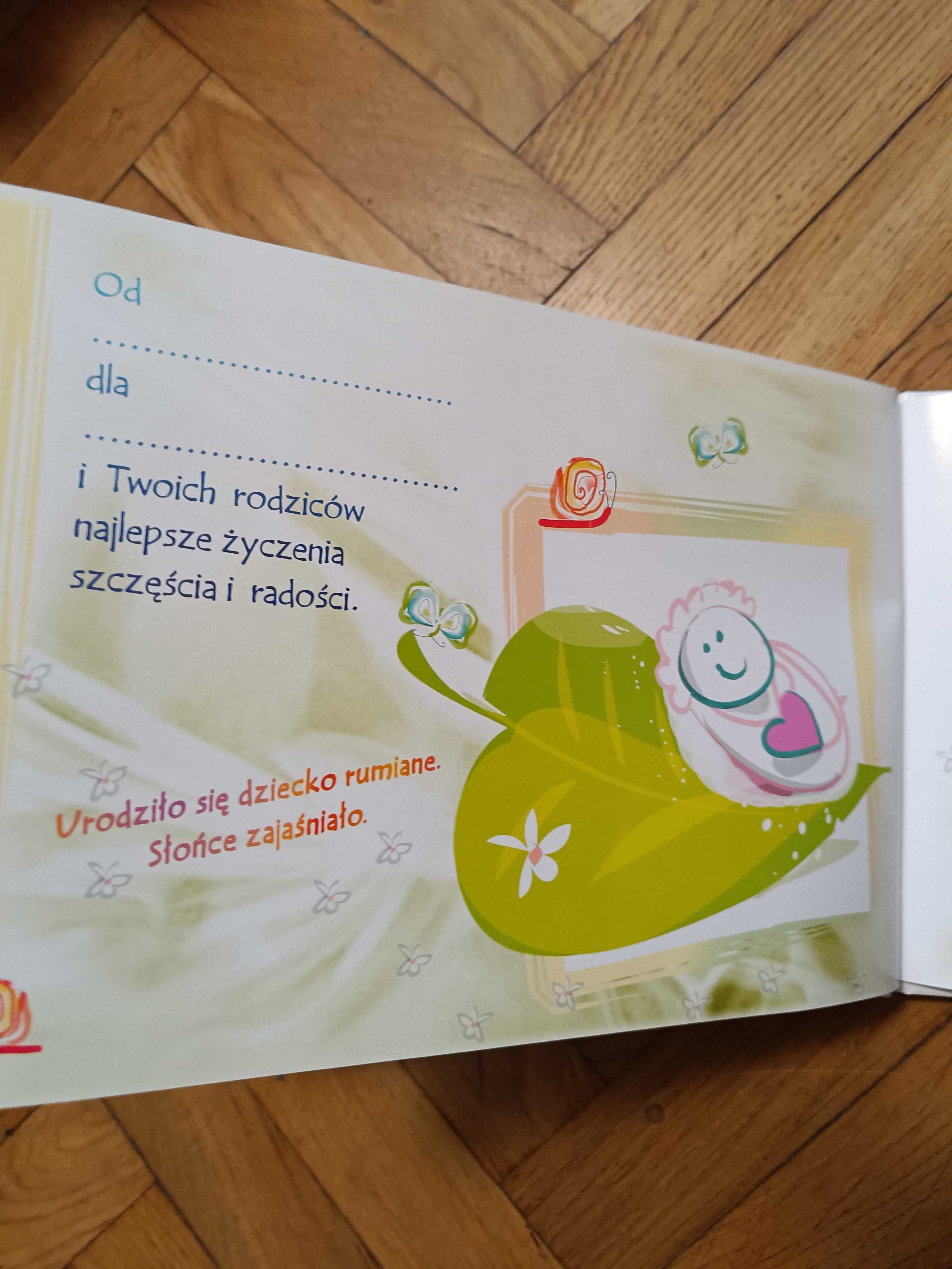 Pamiętnik malucha na pierwszy roczek