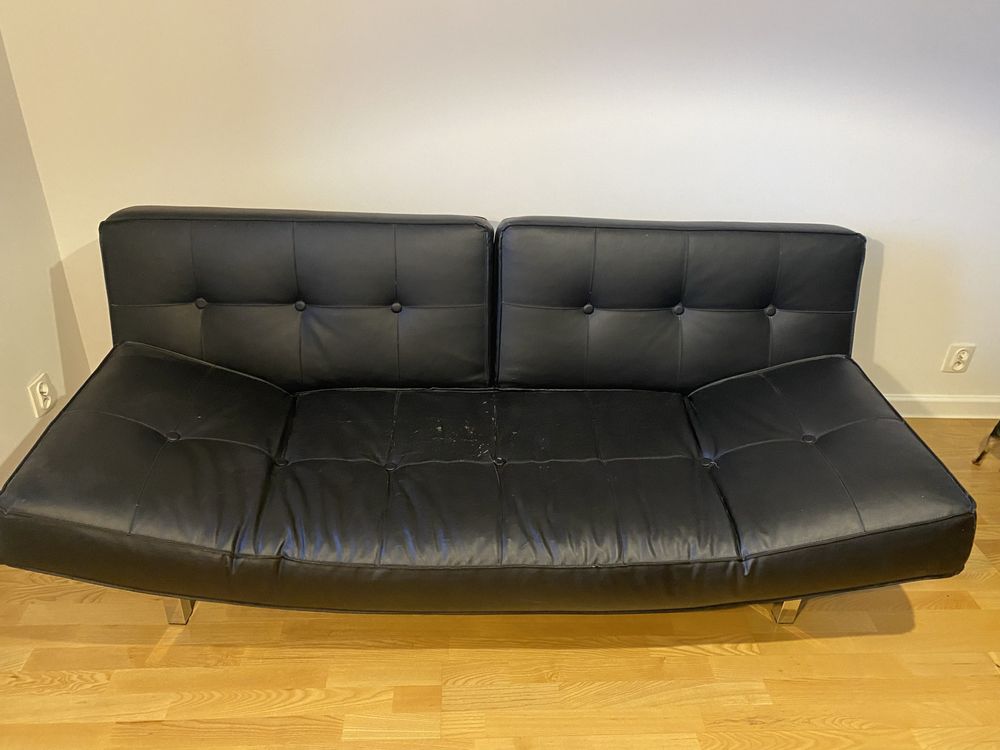 Sofa czarna „skórzana”