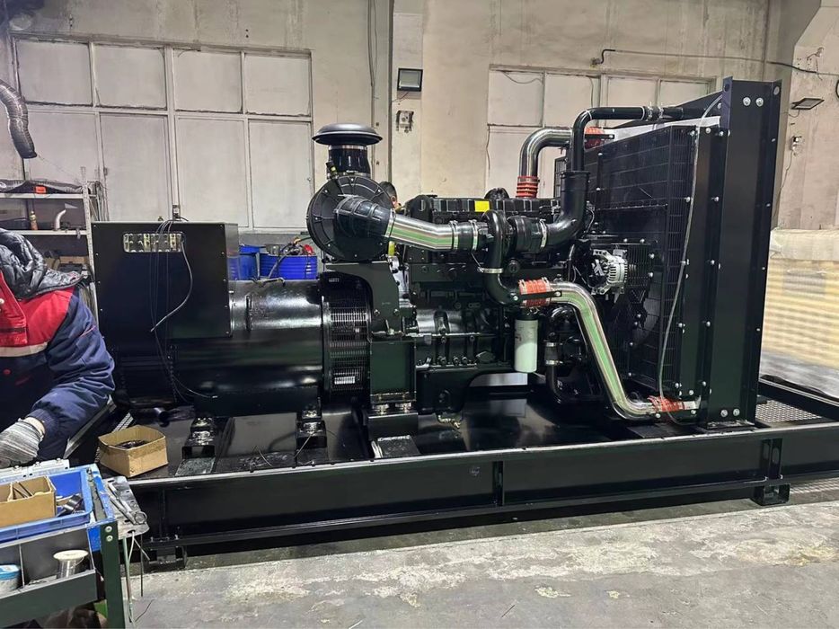 Промисловий Дизельний ГЕНЕРАТОР Cummins WP550C, потужністю 400кВт.