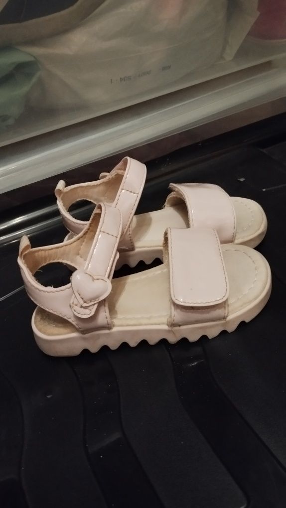 Różowe sandałki na rzepy dla dziewczynki h&m 22 sandały