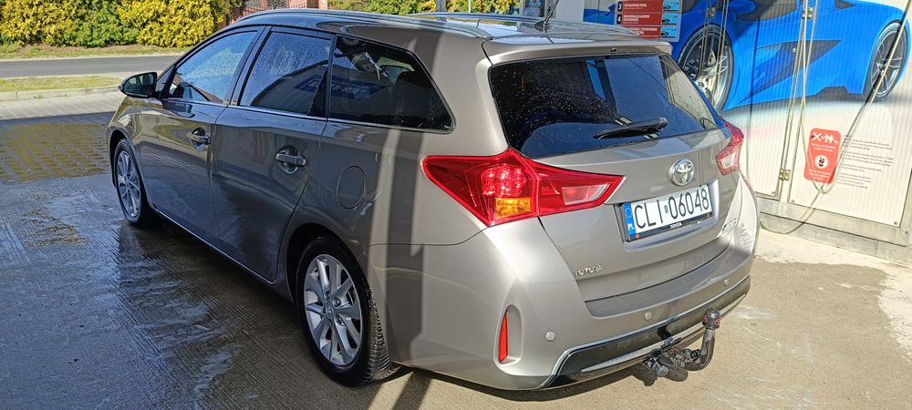 Toyota Auris ll Avensis
