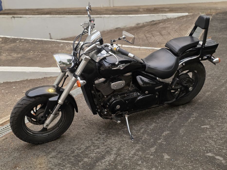 Suzuki Intruder M800