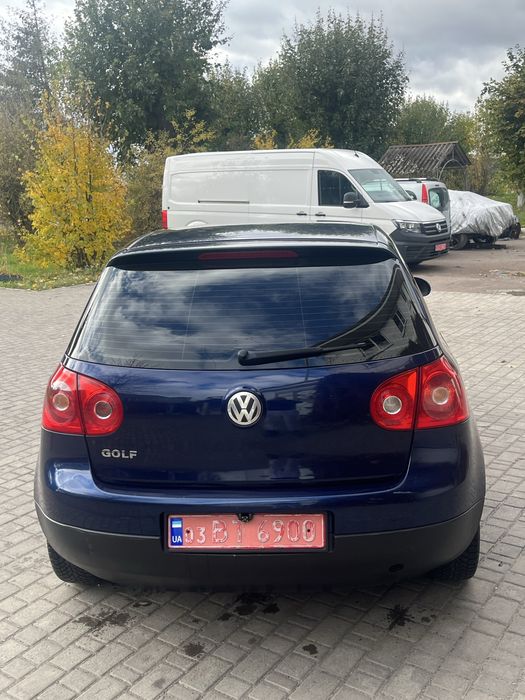 Volkswagen Golf 5 1.4 MPI