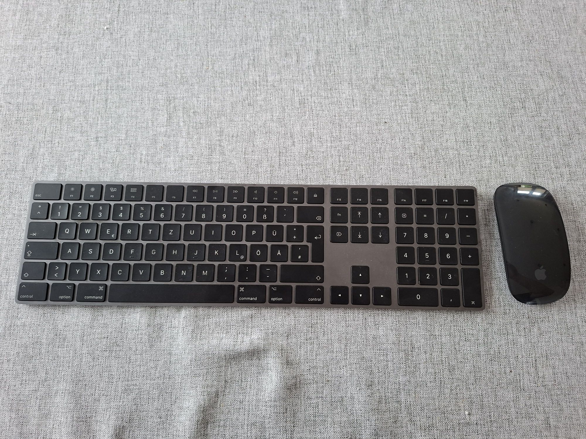 APPLE Klawiatura a1842 myszka a1657