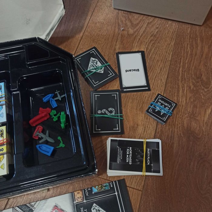 Настільна гра Монополія , Monopoly Millionaire , Hasbro