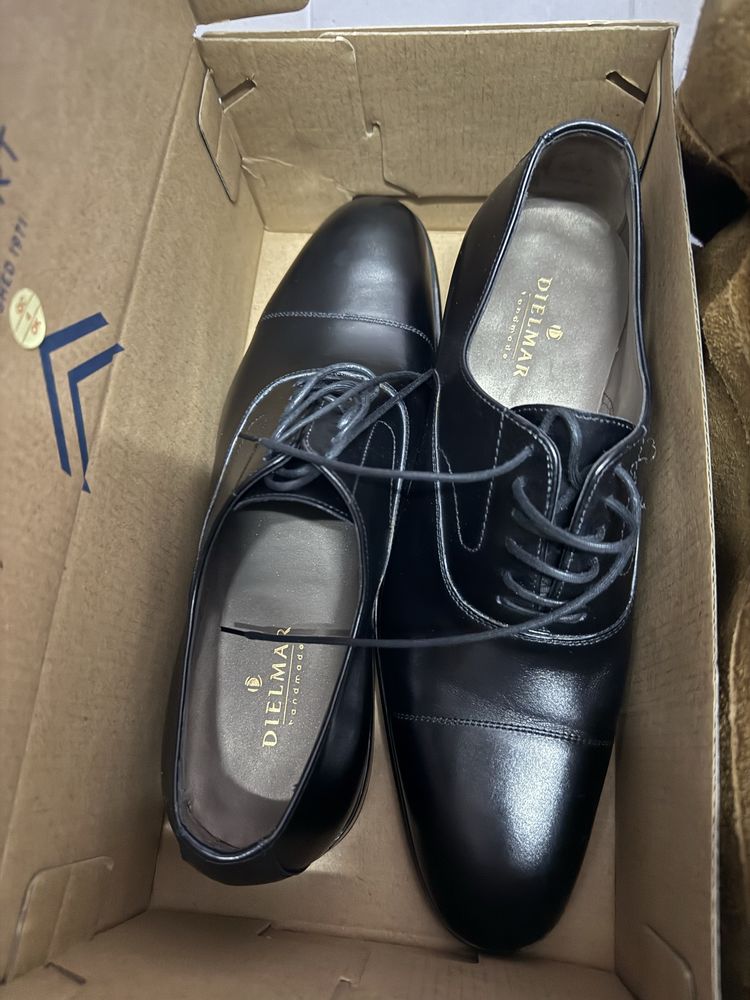 2 pares de Sapatos de fato tamanho 44