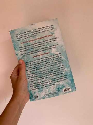A Rapariga na Água, Leslie Wolfe