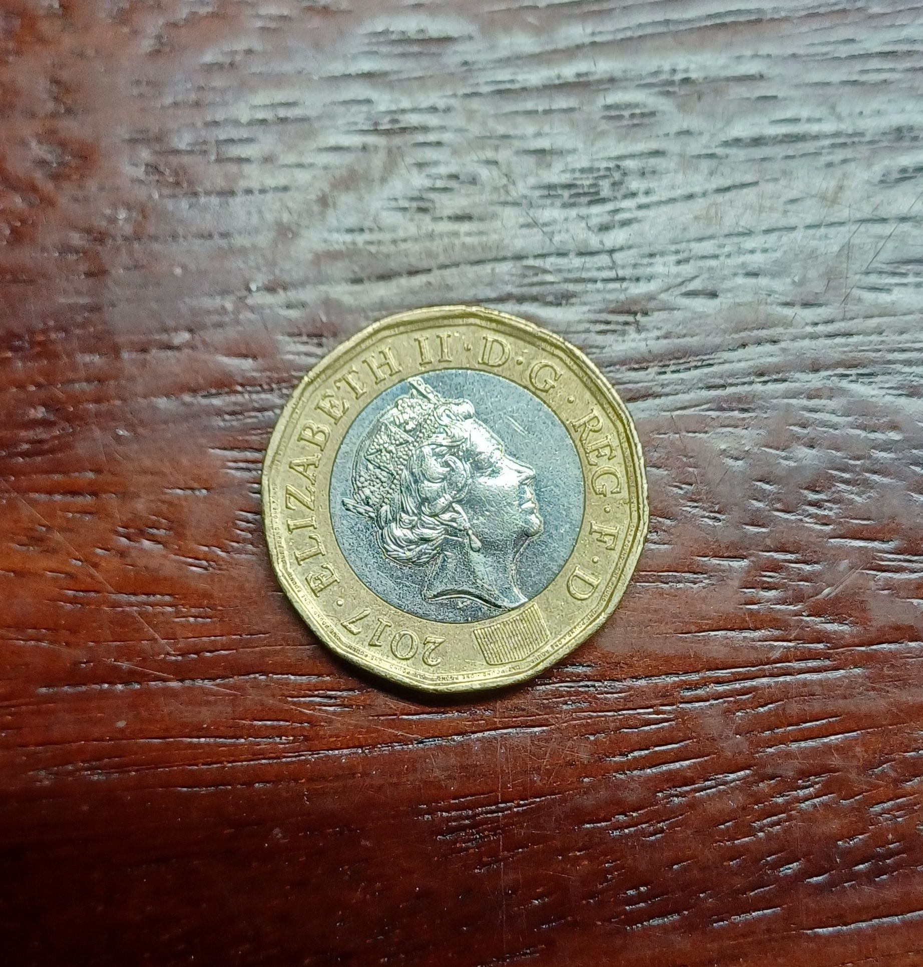 Moeda One pound 2017