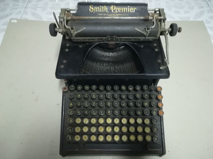 Máquina de escrever Smith Premier nº 10