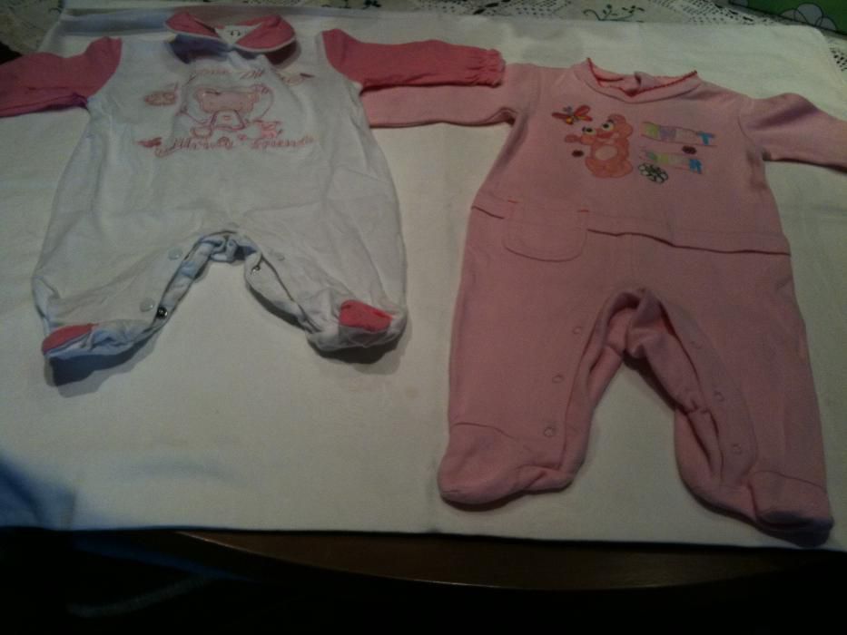 2 Babygrows novos 0 a 3 meses