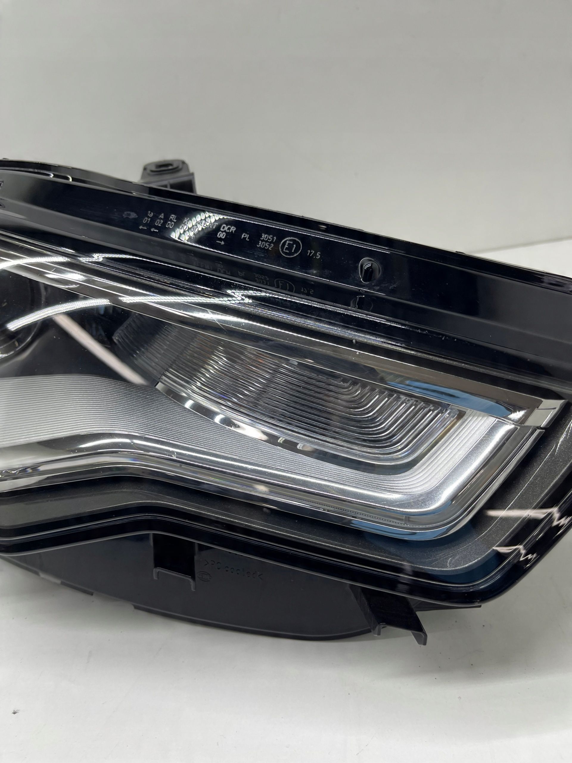 Audi A6 C7 Lampa Reflektor Prawy Przód Bi-Xenon Xenon Cała
