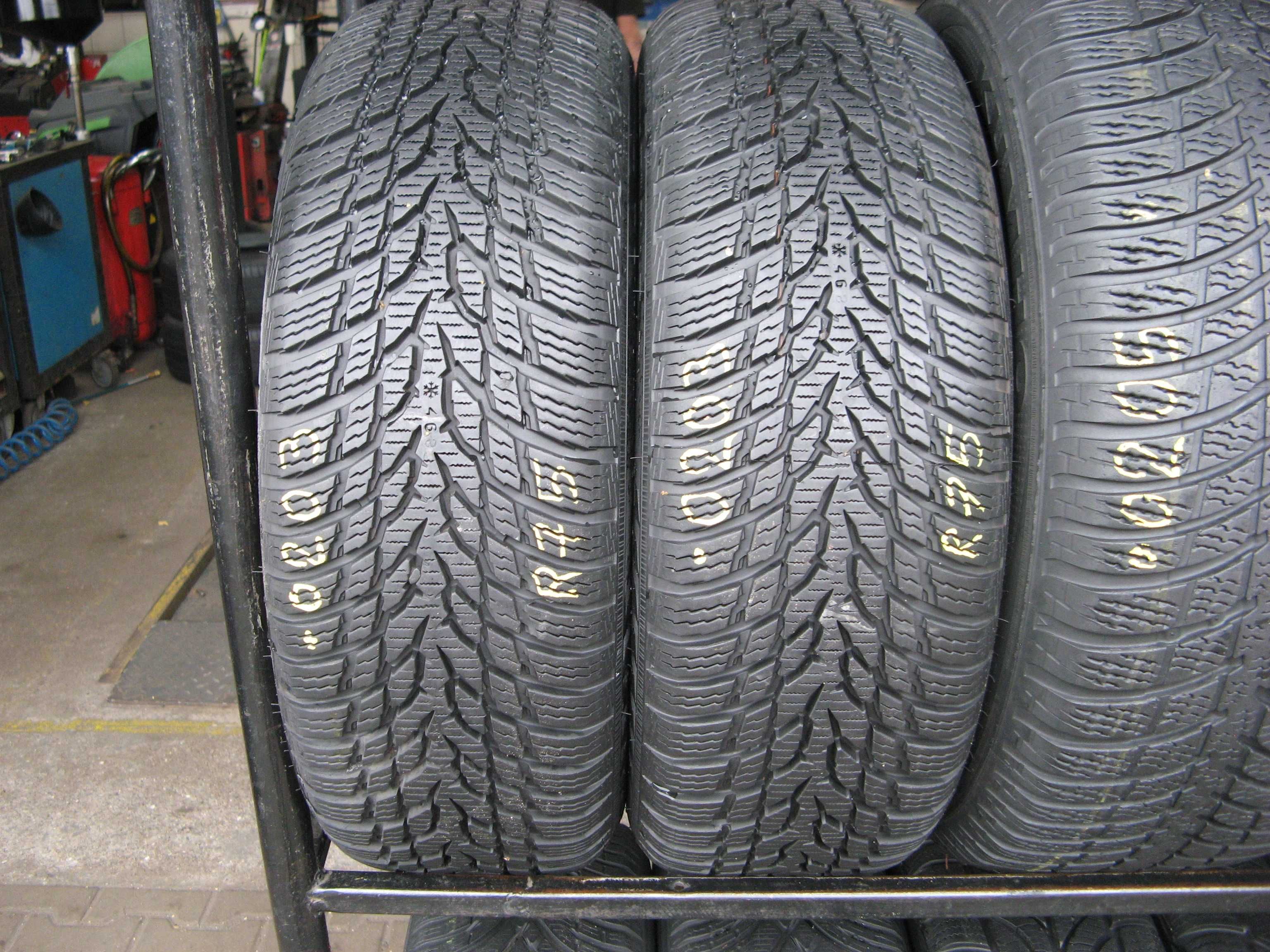 185/60R15 NOKIAN WR Snowproof - nr.0203