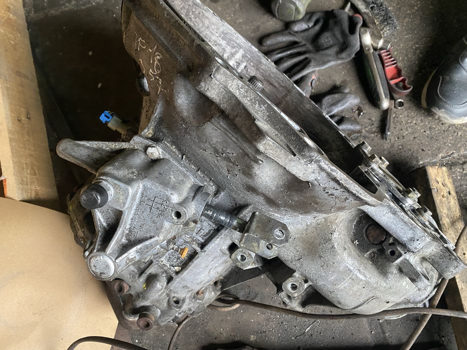 Продам коробку F18 на опель вектра б