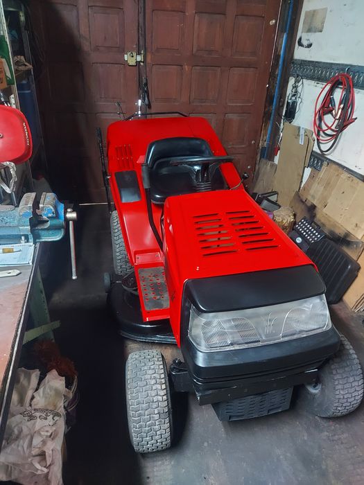 Sprzedam traktor-kosiarka MTD Rh 125 z koszem.