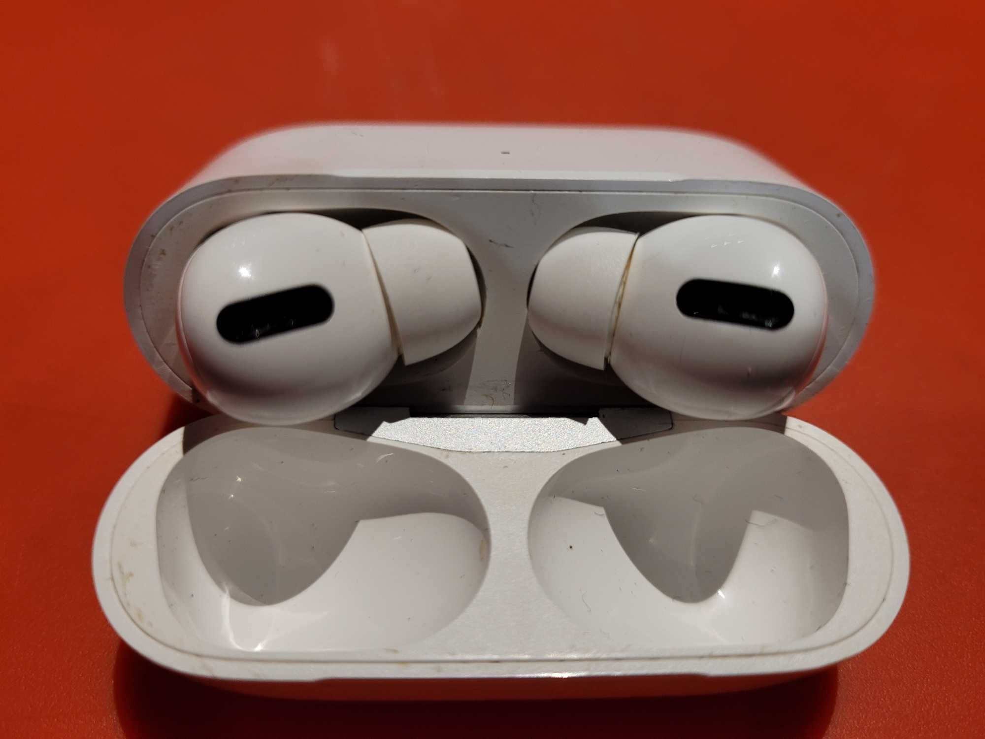 Słuchawki bezprzewodowe dokanałowe Apple AirPods Pro