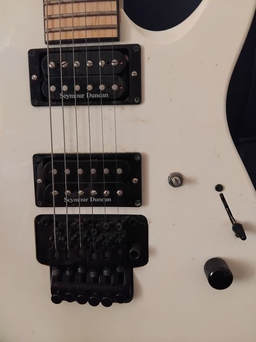 Vendo guitarra elétrica Jackson DK2M Dinky Snow White de 2007