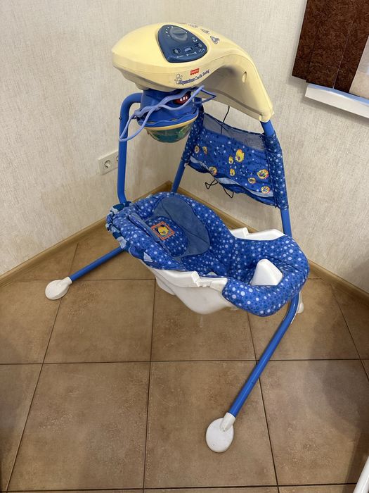 Укачивающий центр для малыша Fisher Price