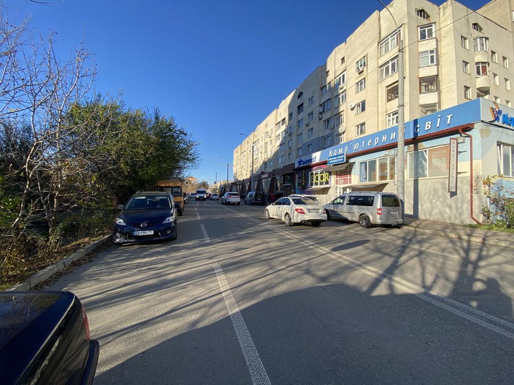 Сдам комерцію 220 метрів цоколь центр Чернівці!