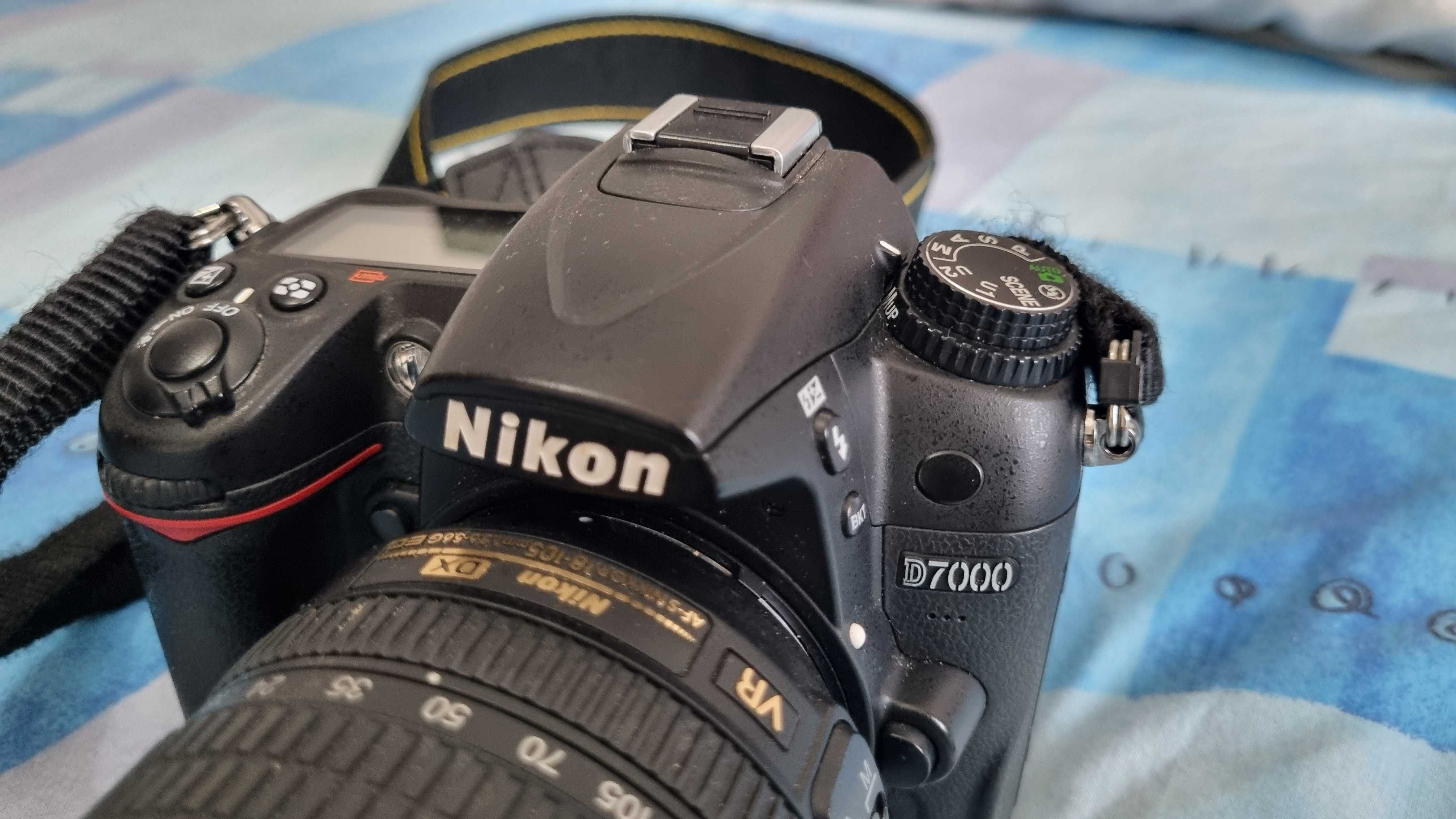 Vendo NIkon D7000 + 3 lentes + 2 flashs