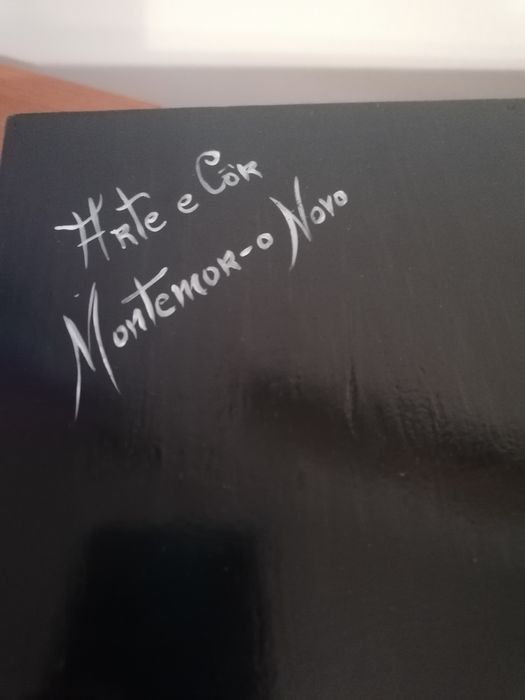 Tabuleiro pintado à mão